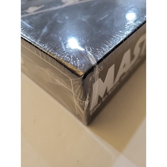 Mastermind Pressman Strategy Board Game 2015 NEW FACTORY SEALED - Picture 4 of 6